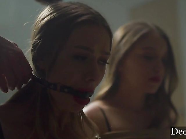 Kinky squirt threesome with submissive Naomi Swann and Izzy Lush