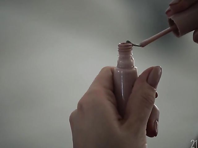 The art of foot sex with dark-haired euro babe Verona Sky