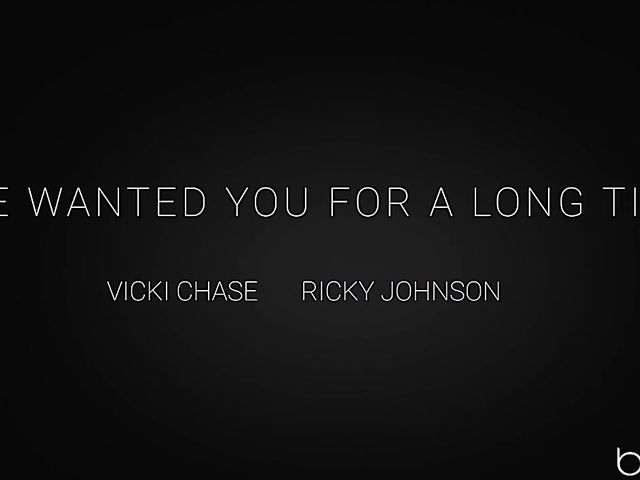 Vicki Chase & Ricky Johnson - Black and latina bang in the bedroom