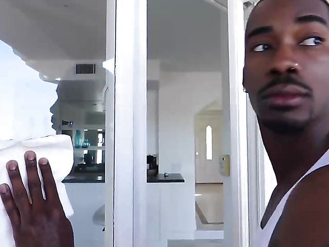 Busty bikini MILF Lisa Ann interracial affair with a black boy