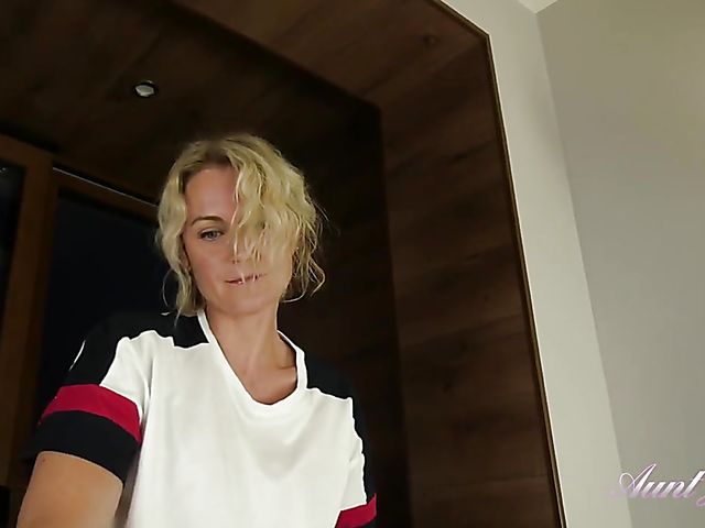 Abs workout and fingering with blond MILF Natie