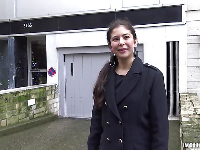 Hairy anal in stockings and heels with french speaking Diana