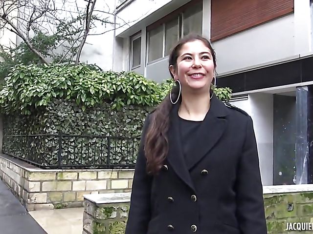 Hairy anal in stockings and heels with french speaking Diana