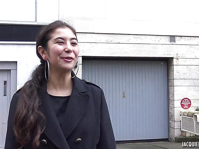 Hairy anal in stockings and heels with french speaking Diana