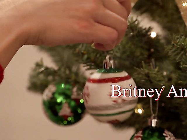 Foursome Christmas fuck with Britney Amber and Emily Willis