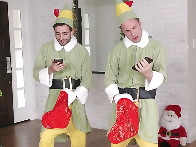 Christmas threesome in lace lingerie with MILF Brandi Love and two Santa's helpers