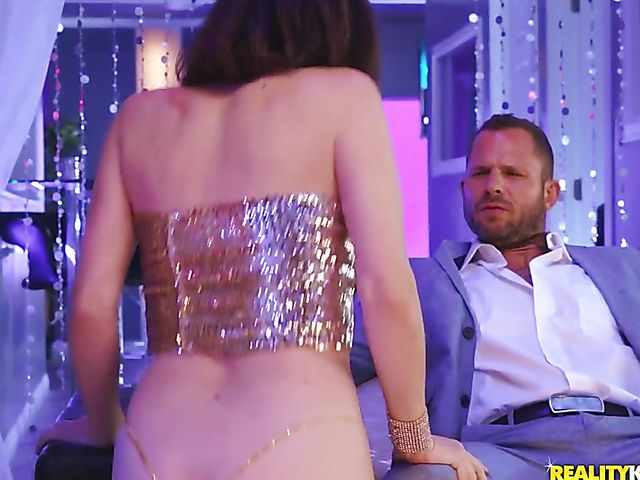 One on one with big natural tits MILF stripper Sovereign Syre