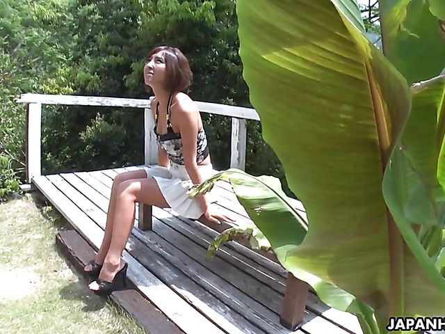 Runa Hagawa - Japanese blowjob outdoors after some modeling