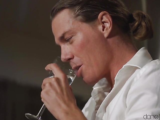 Hot date and kitchen sex with elegant blonde Marilyn Sugar