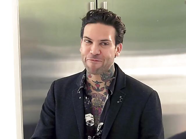 Lingerie fuck with red-haired estate agent Lauren Phillips