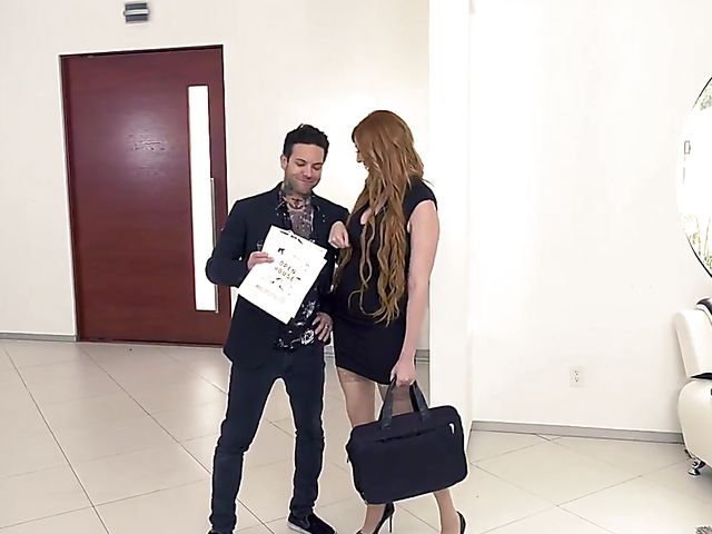 Lingerie fuck with red-haired estate agent Lauren Phillips