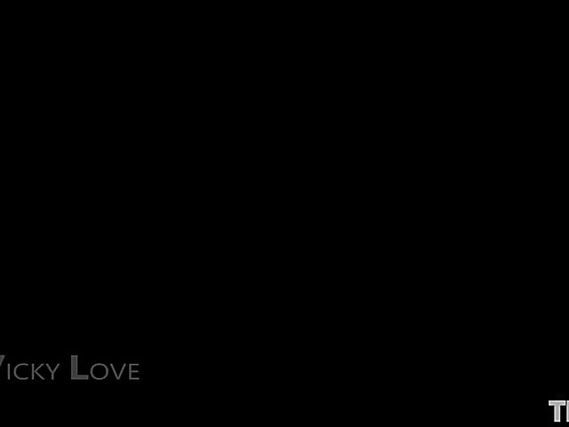 Vicky Love - Oiled wet masturbation outside wearing purple gloves