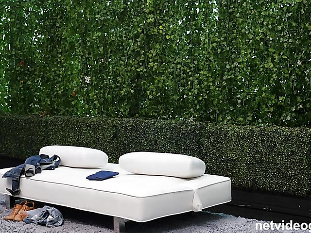 Black girl casting with Kelly sucking a white cock POV