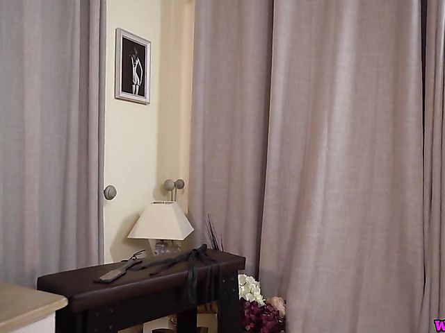 Curvy mature mistress Sophia Delane talking to you