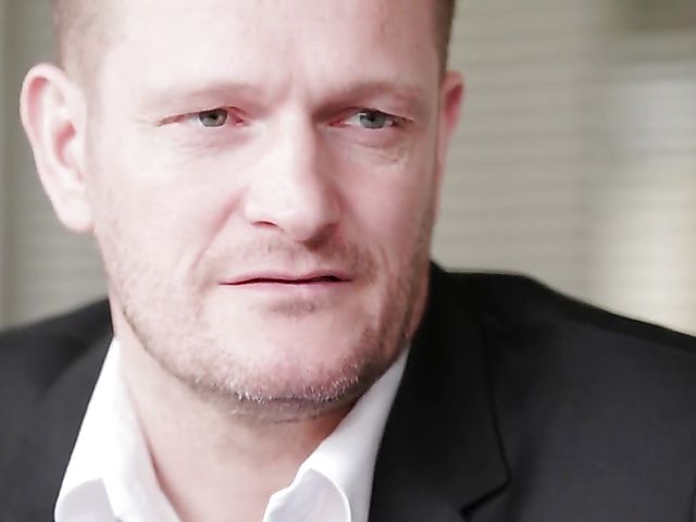 Eloa Lombard anal office affair with a horny dude