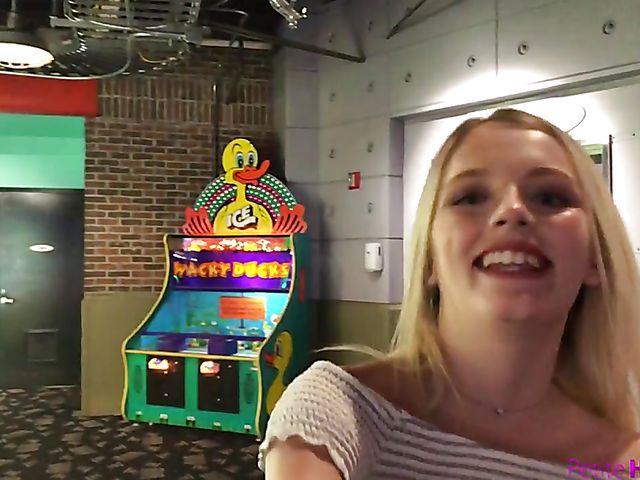 Small blonde spinner with big blue eyes Kate Bloom gets boned