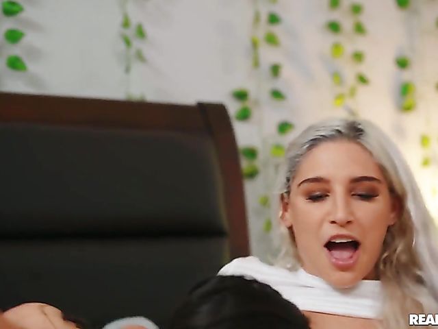 Karlee Grey and Abella Danger lesbian squirt in the bedroom