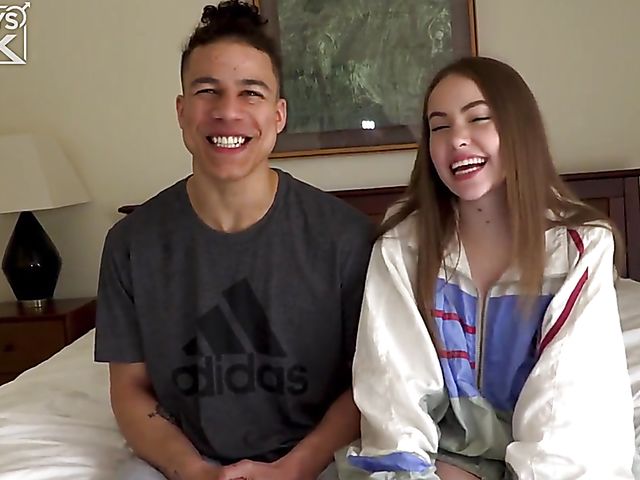 Hot guy Mani Storms fucks his beautiful new sex partner Naomi Porter balls deep