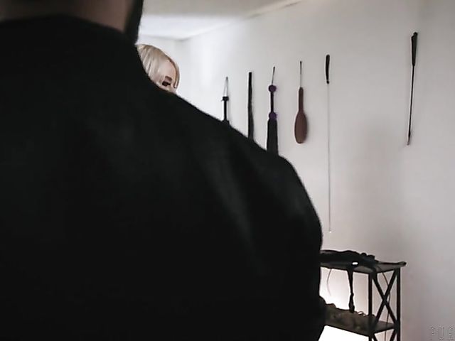 Femdom fuck with face sitting MILF London River