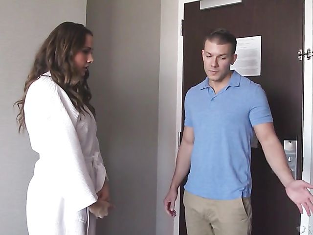 Fantasy massage with hot milfy woman Chanel Preston