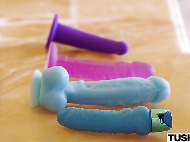 Carolina Sweets & Markus Dupree - Blonde teen anal delight with her new piano teacher