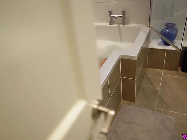 Bathroom spy on Cherry English with her dildo