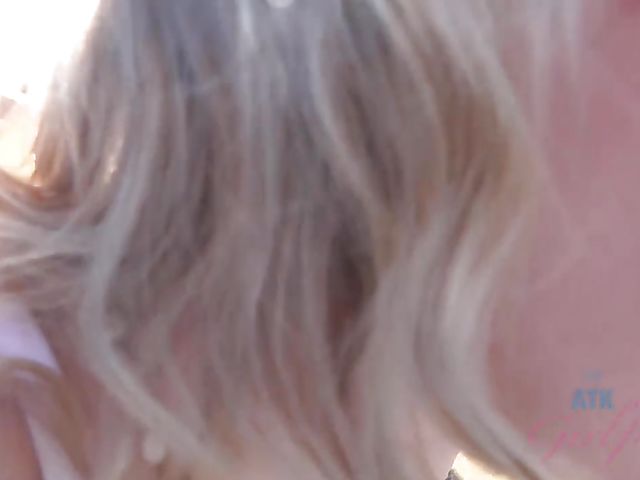 Melody Marks - GF car BJ on the way to the ocean