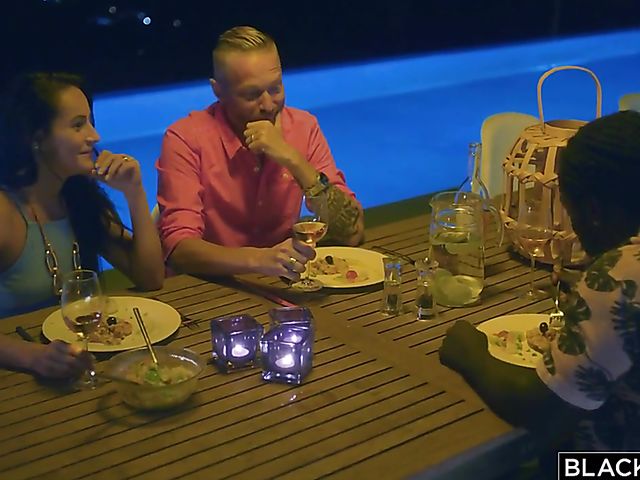 Interracial sex on vacation with Lexi Donna and Freddy Gong