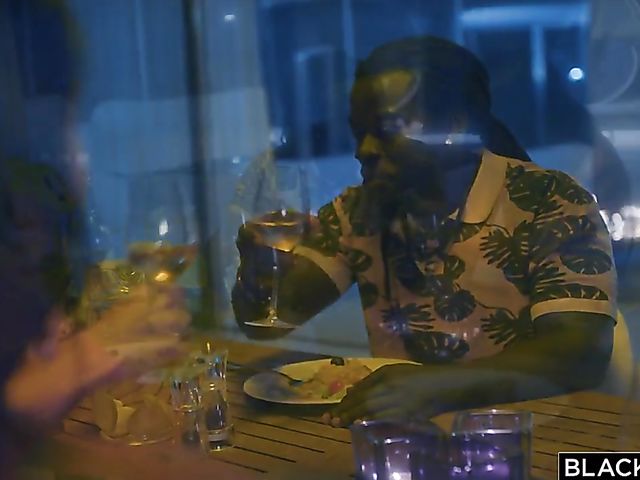 Interracial sex on vacation with Lexi Donna and Freddy Gong