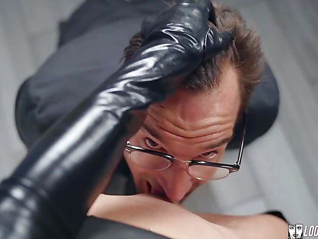 Flat chested latex mistress Naomi Swann needs a cock