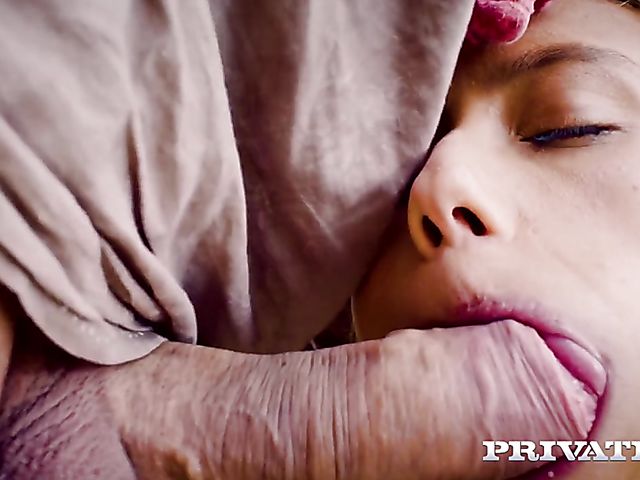 Outdoor sex in the Middle Ages with hot Veronica Leal