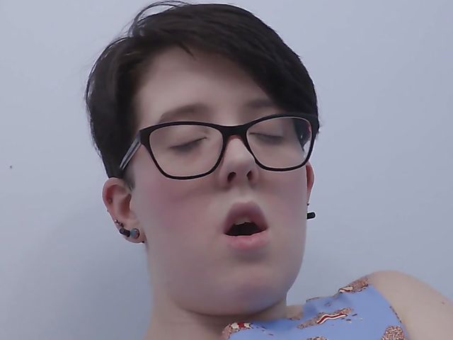 Kat Cum - Short hair brunette with glasses masturbate with her red toy