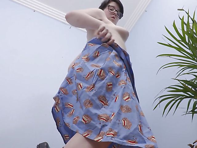 Kat Cum - Short hair brunette with glasses masturbate with her red toy