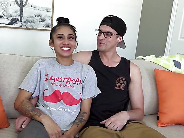Zeek Simons & Mia Thomas - Watch nerd fuck a lovely girl