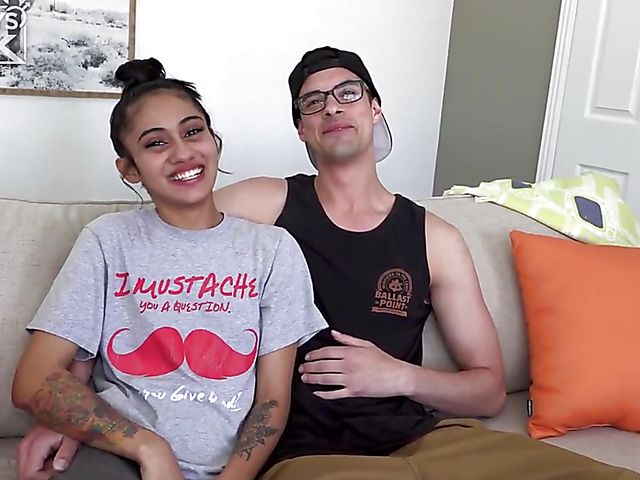 Zeek Simons & Mia Thomas - Watch nerd fuck a lovely girl