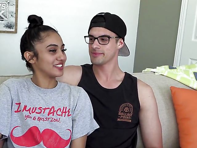 Zeek Simons & Mia Thomas - Watch nerd fuck a lovely girl