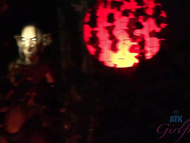 Latina girlfriend Sophia Leone wants you to have a look at her pussy