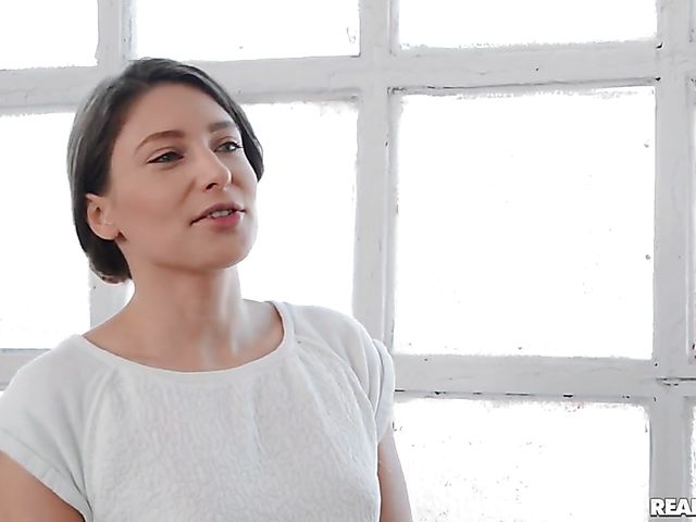 Big natural tits lesbian girls Ginebra Bellucci and Josephine Jackson jumping and having sex