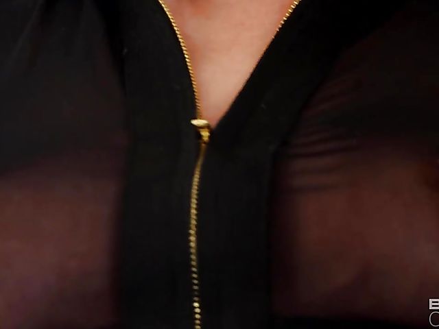 Jada Stevens big oiled ass exposed while fucking