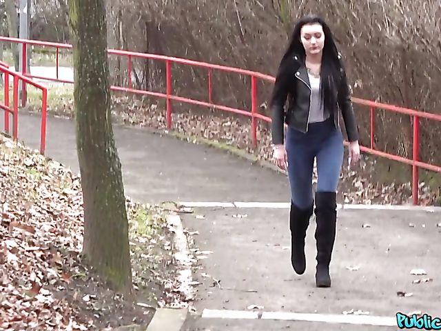 Street pick up and fucking for cash with Lady Zee