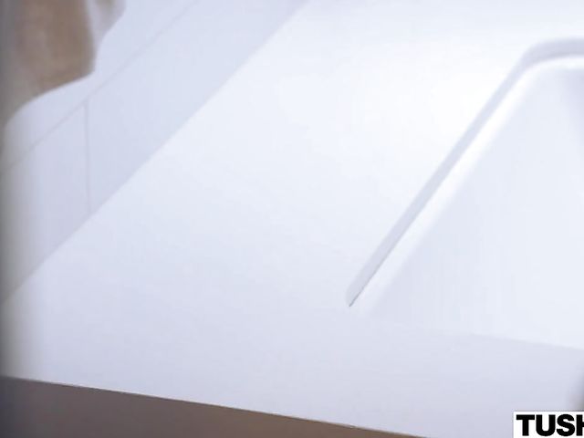 Wet anal with sweet Brooklyn Gray in the morning