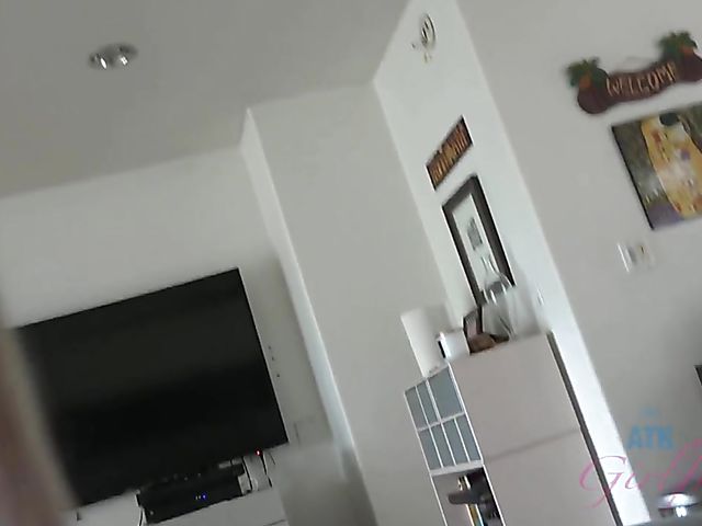 New sweet teen Lily Larimar gets pounded by you