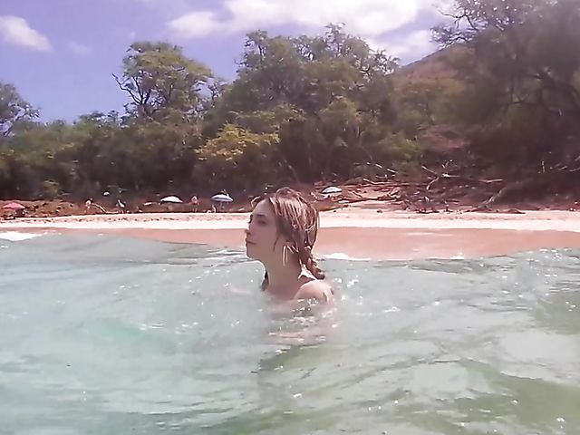 Nude beach girlfriend Jane Wilde shows it all