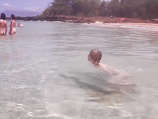 Nude beach girlfriend Jane Wilde shows it all