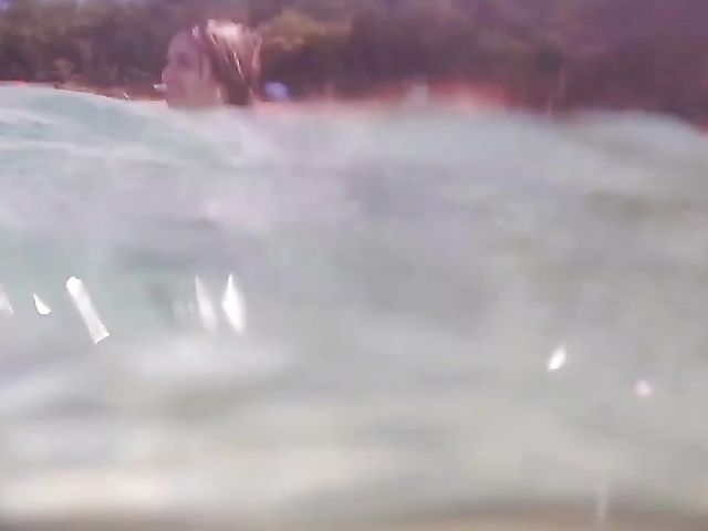 Nude beach girlfriend Jane Wilde shows it all