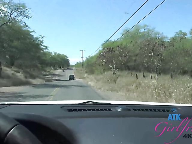 Nude beach girlfriend Jane Wilde shows it all