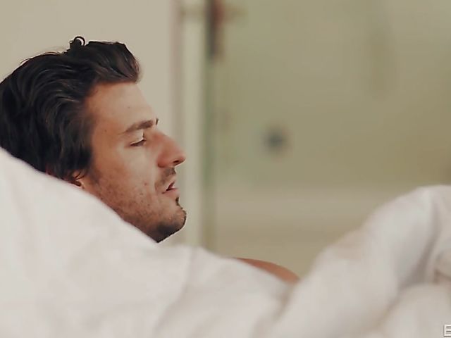 Sensual morning fuck with sexy Adira Allure in bed