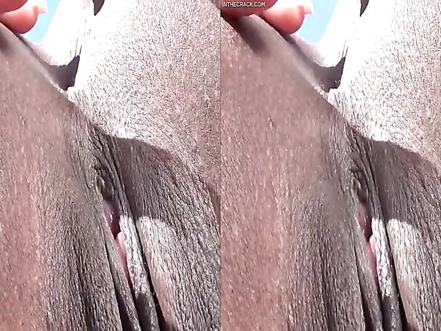 3D VR outdoor solo with flirty black babe Anne Amari