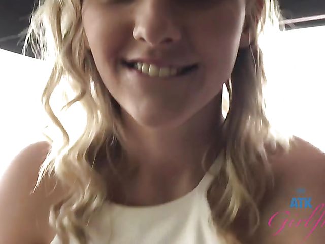 Melody Mark - Naughty girlfriend's sex diary