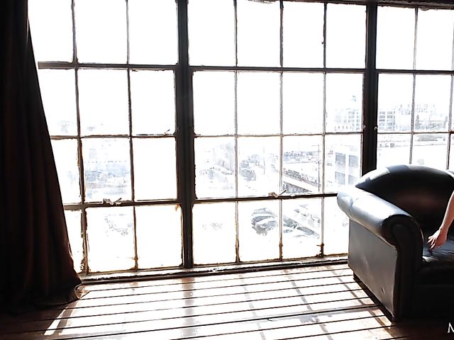 Sexy solo with skinny Met Art babe Scarlett Sage